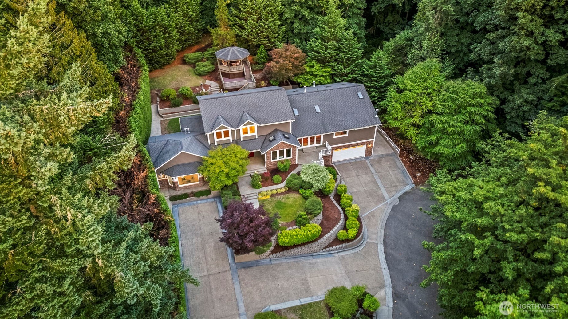 11003 68th Avenue NW