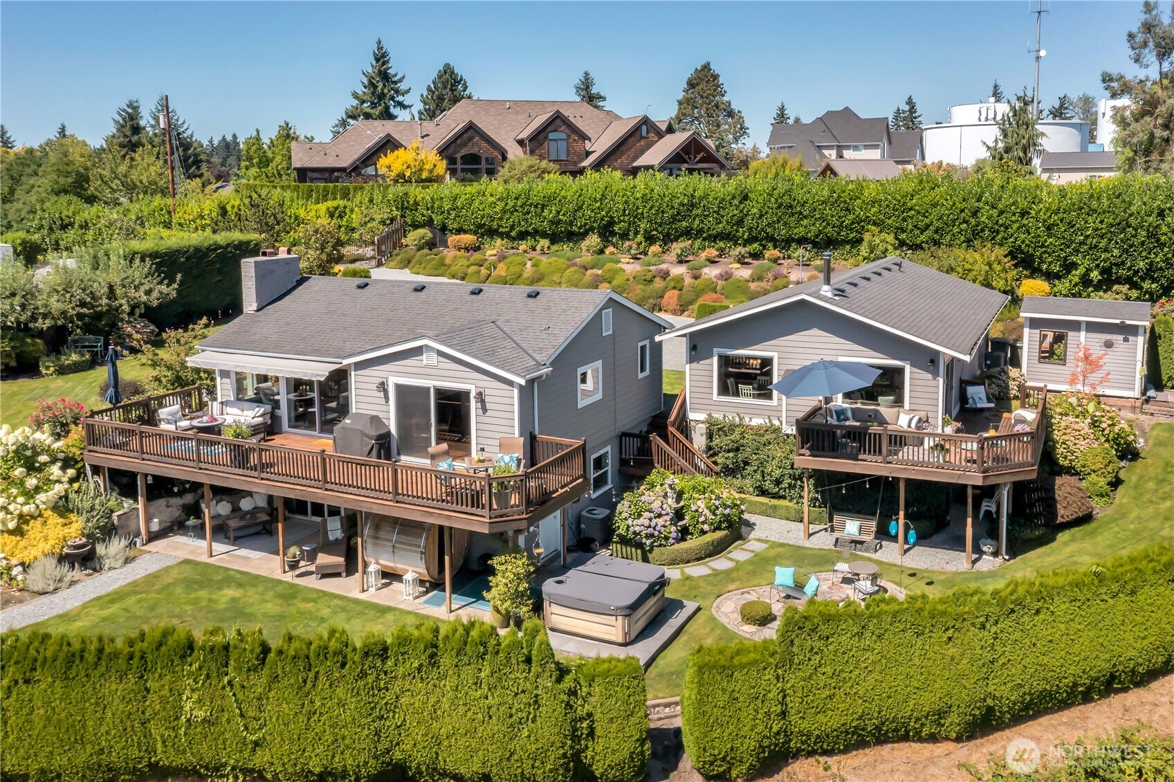 4925 Monta Vista Drive E