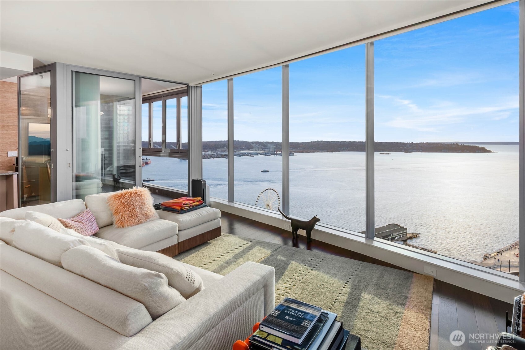 1521 2nd Avenue Unit: 2800
