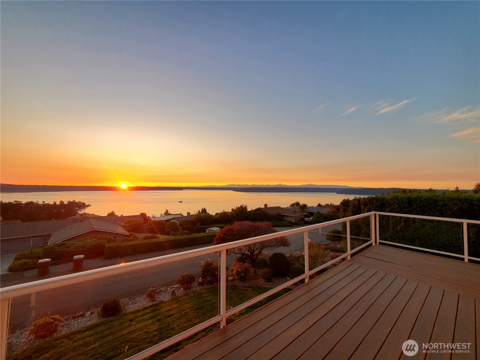 5569 Frances Avenue NE