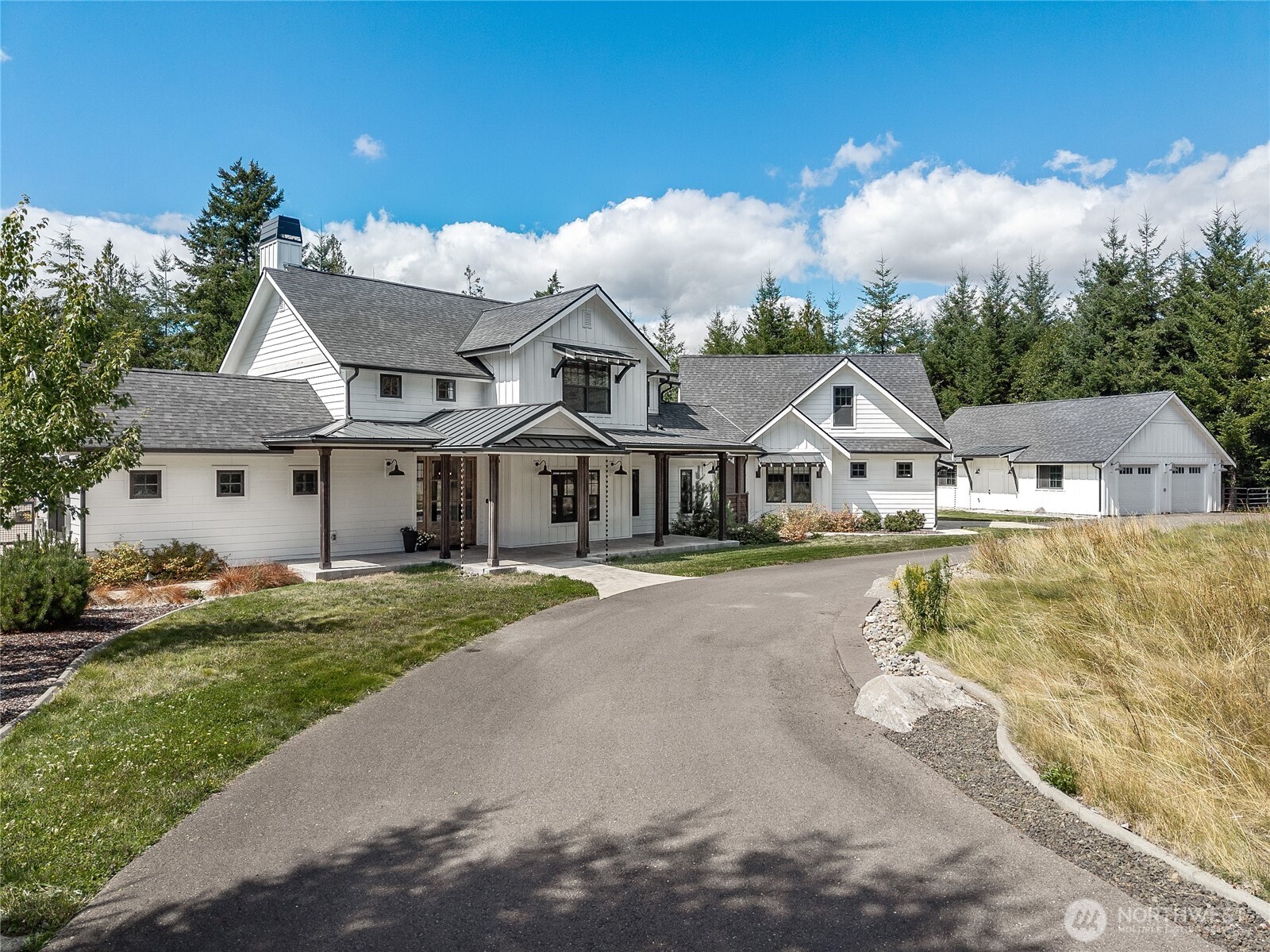 4327 Creekview Lane NW