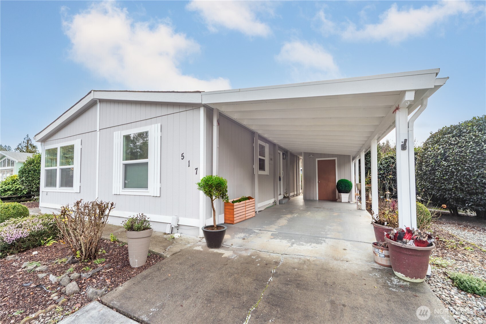 517 NW Silver Meadow Lane