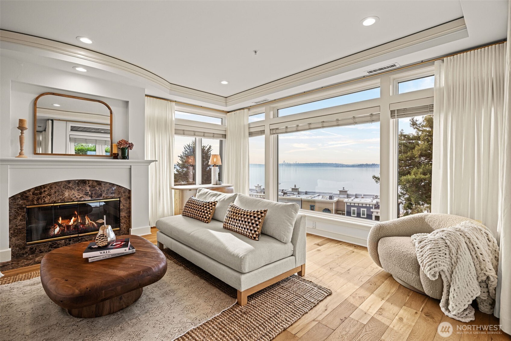 225 2nd Street S Unit: D4