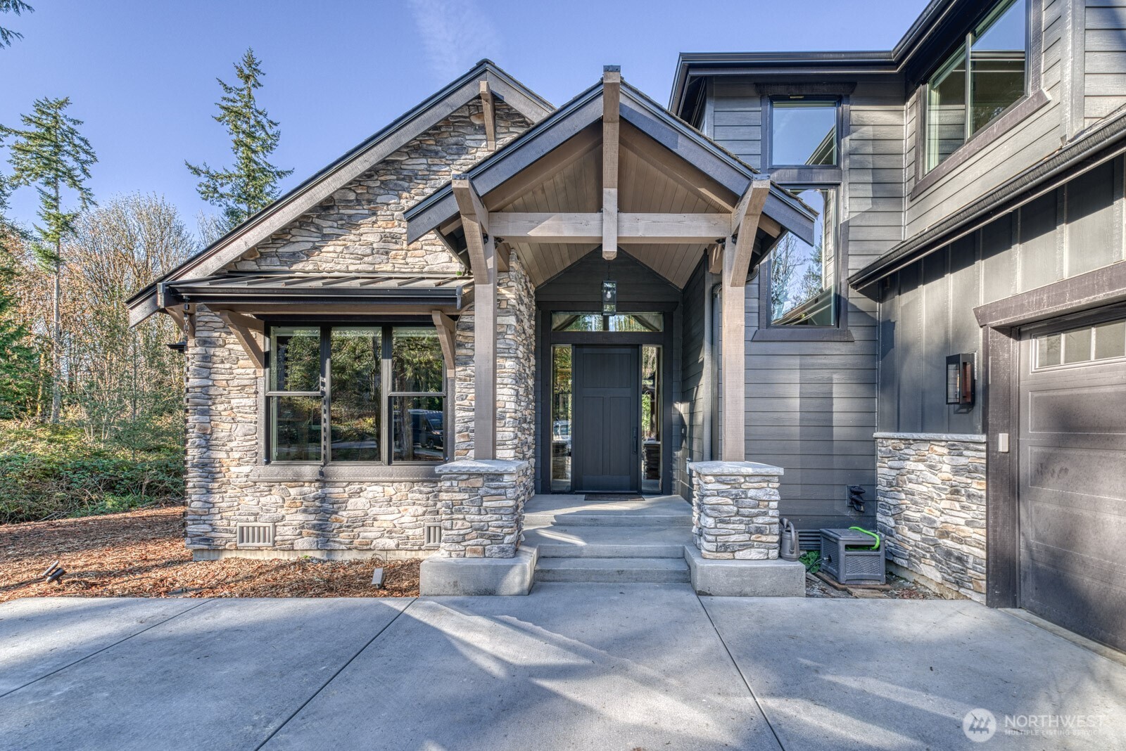 1 Crescent Valley Drive NW