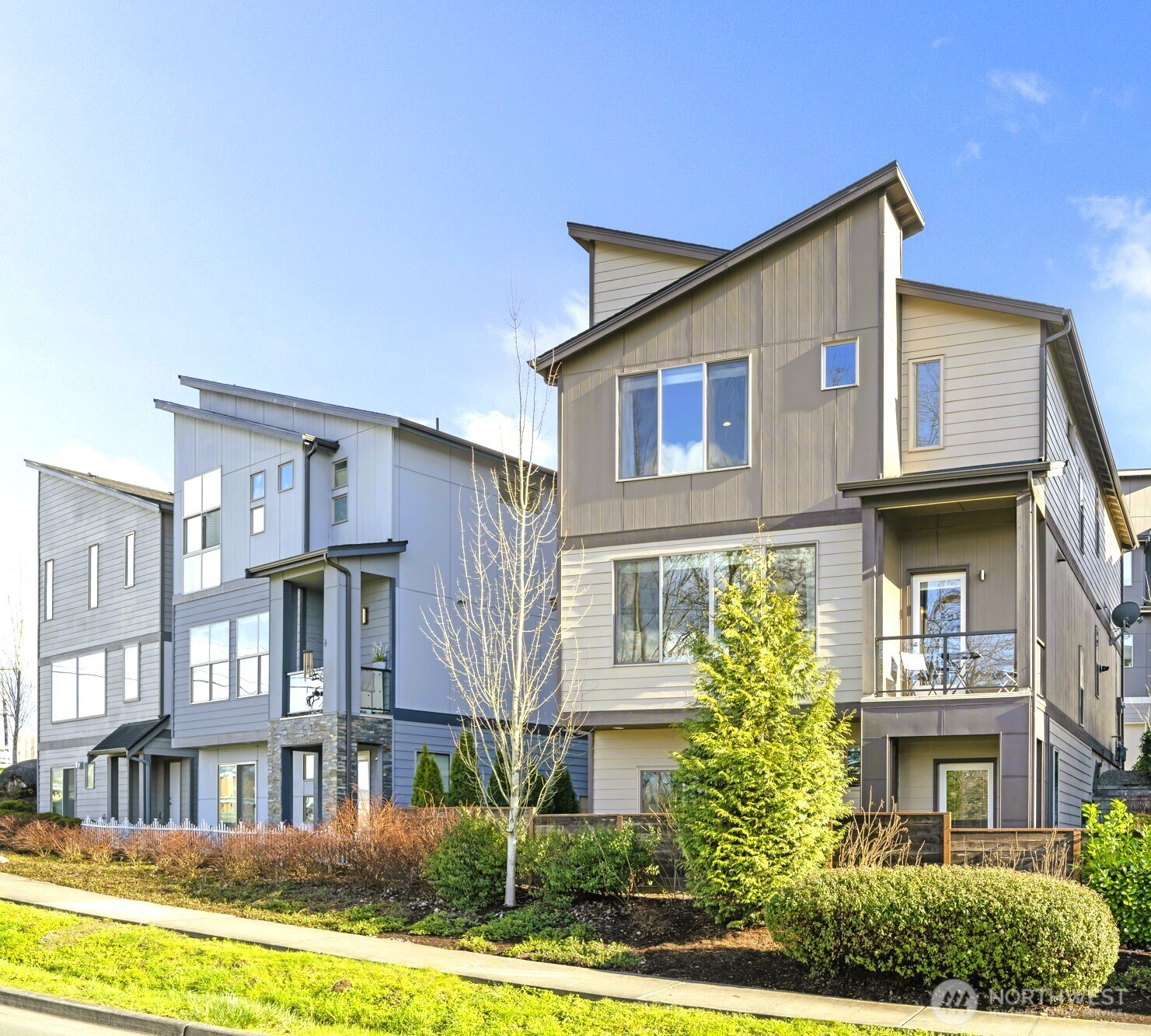 16343 Main View Lane NE