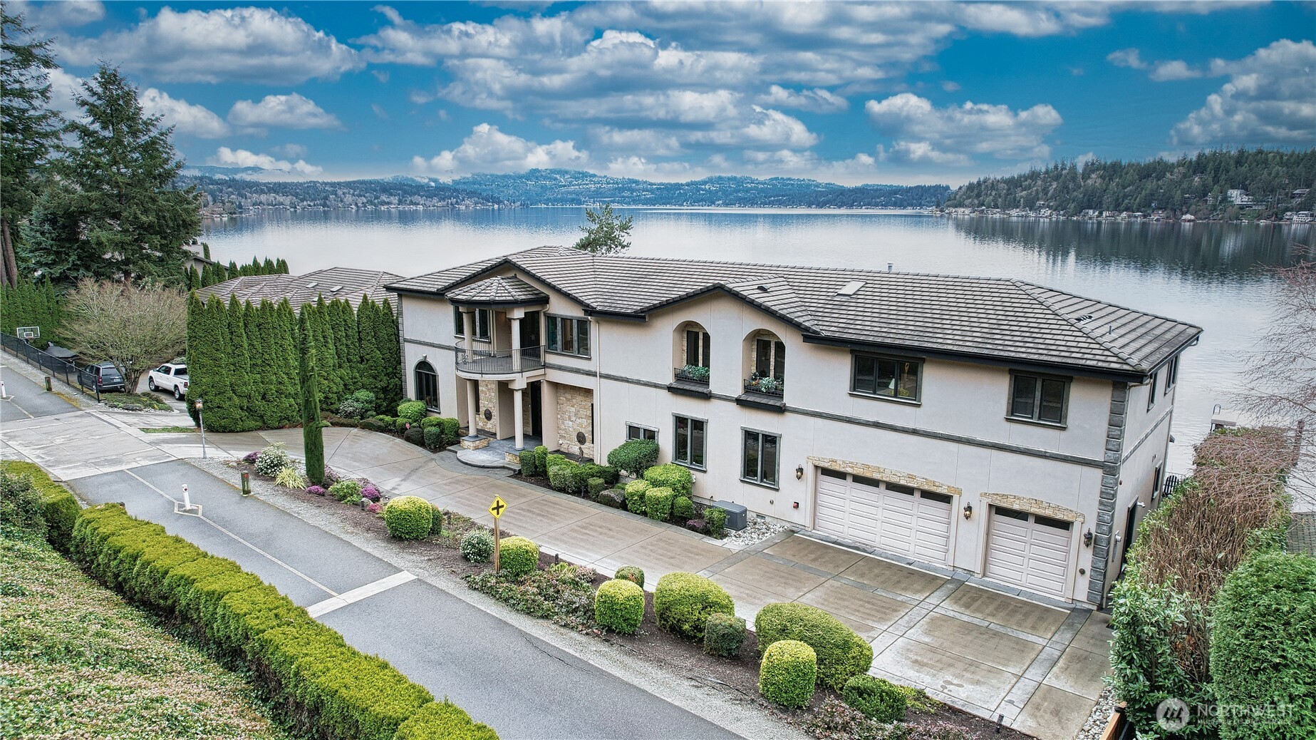 2837 E Lake Sammamish Parkway NE
