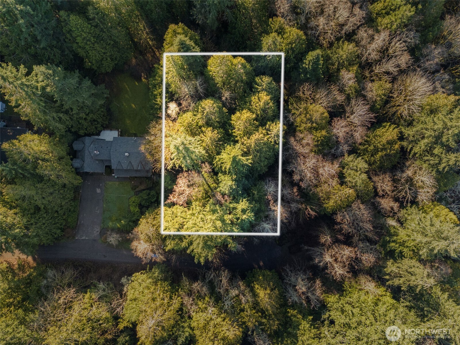 7911 NE Sunnywoods Lane