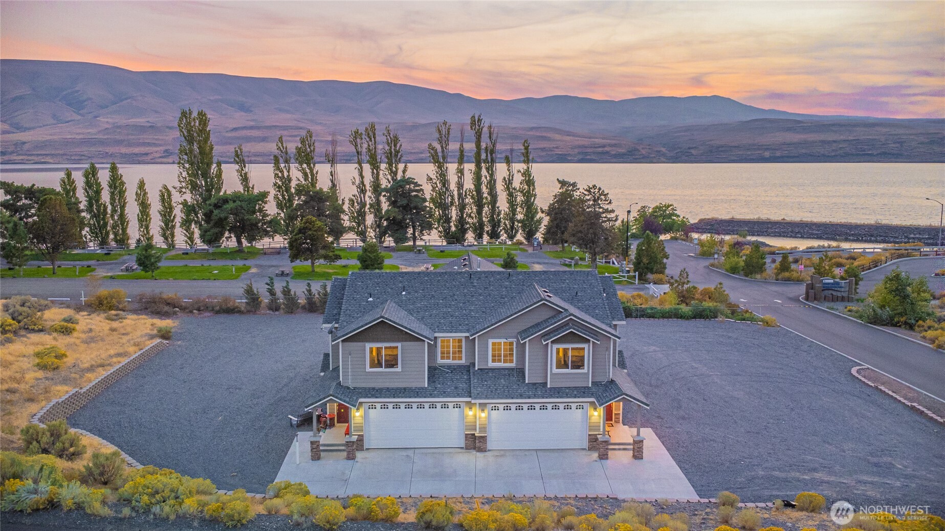 302 Desert Aire Drive SW Unit: A/B