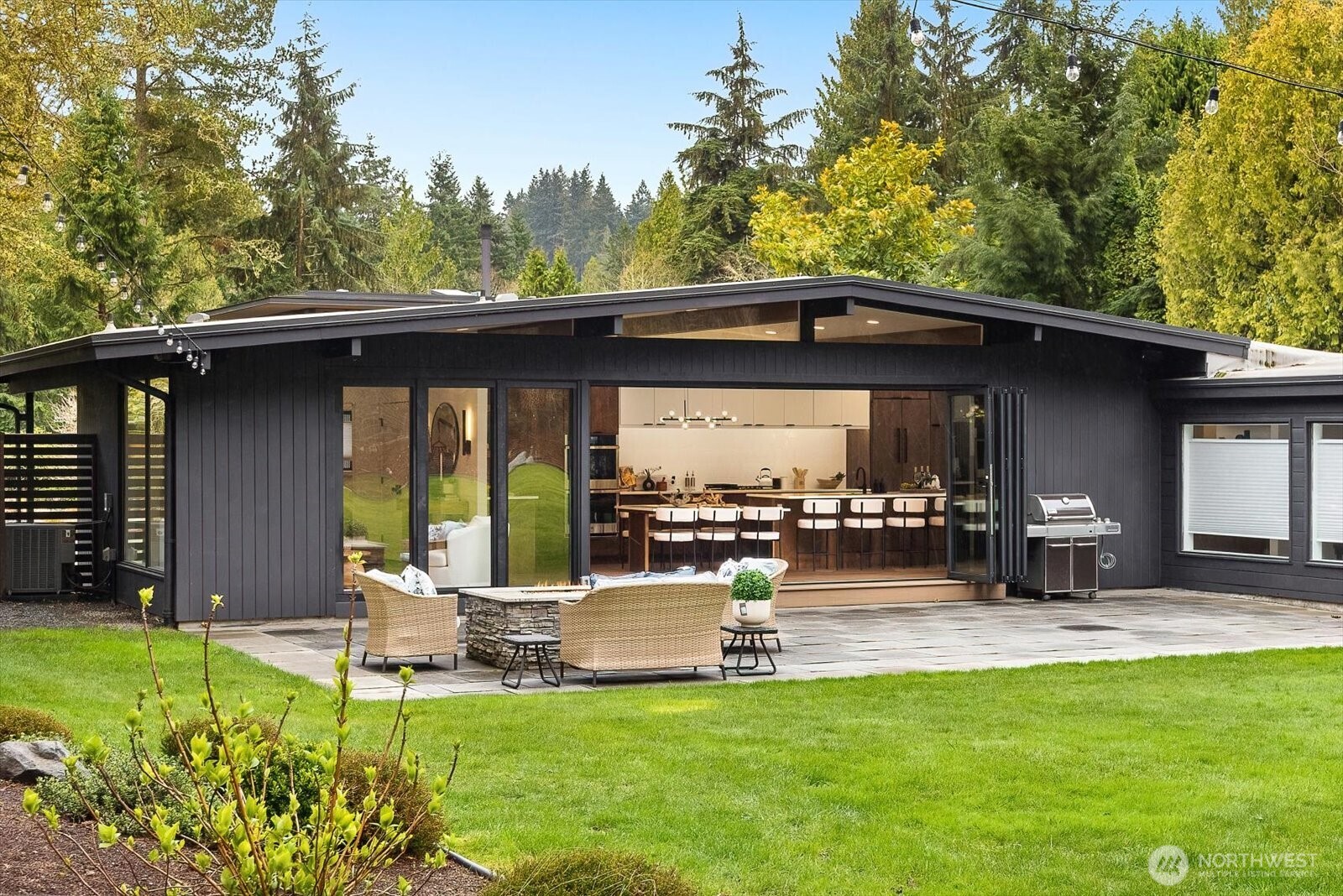 17061 10th Avenue NW