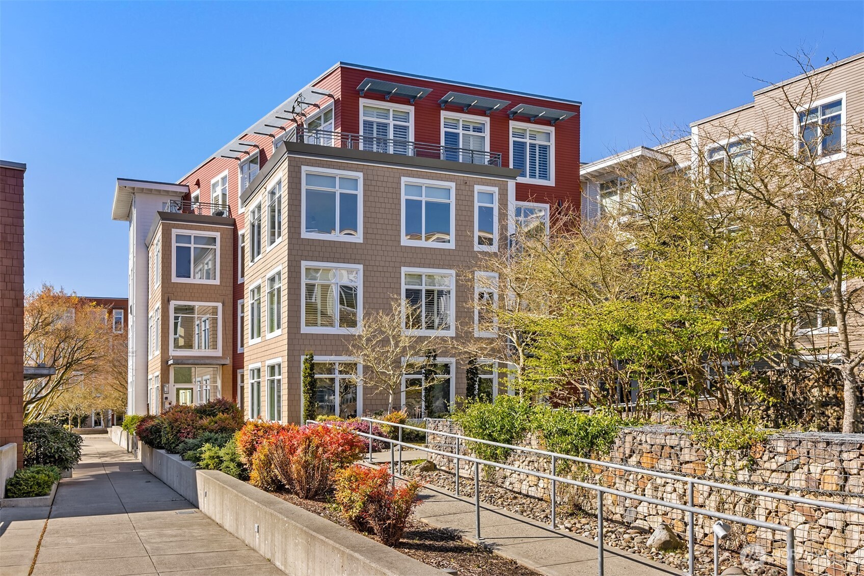 180 Harbor Square Loop NE Unit: B421