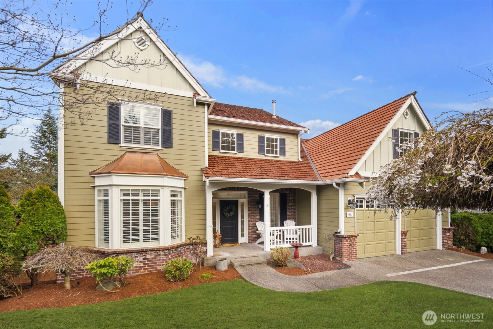 4423 Country Club Drive NE