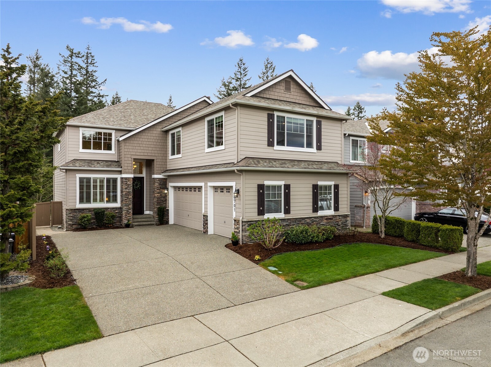 6701 W Crest View Loop SE