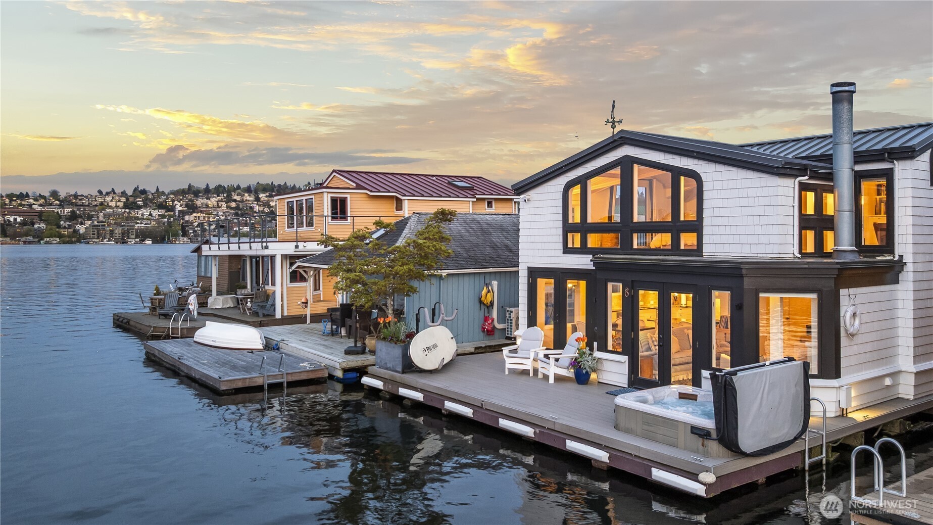 2466 Westlake Avenue N Unit: 8