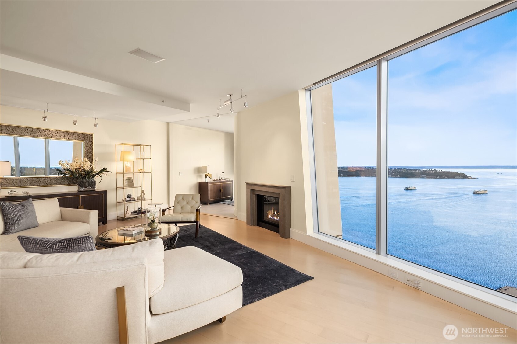 1521 2nd Avenue Unit: PH3800