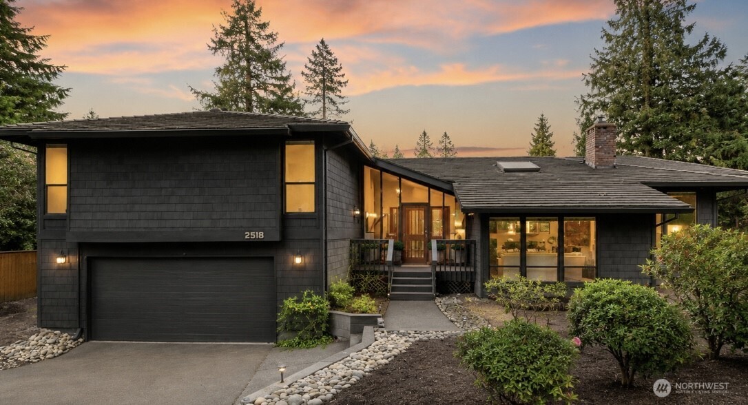 2518 Sahalee Drive East