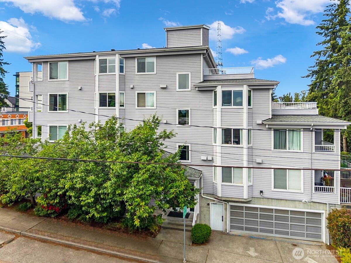 1000 NE 88th Street Unit: 304