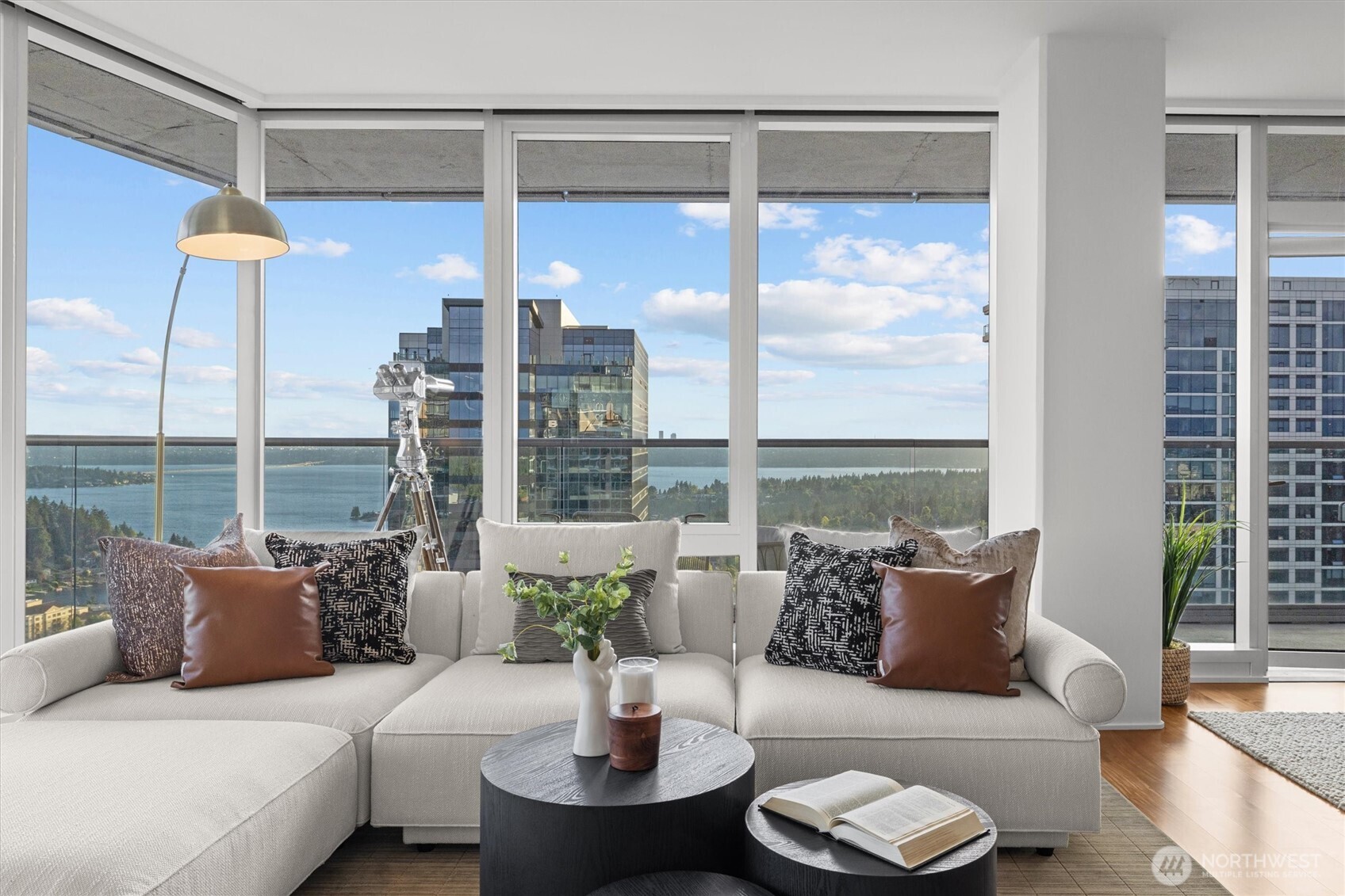 500 106th Avenue NE Unit: 3815