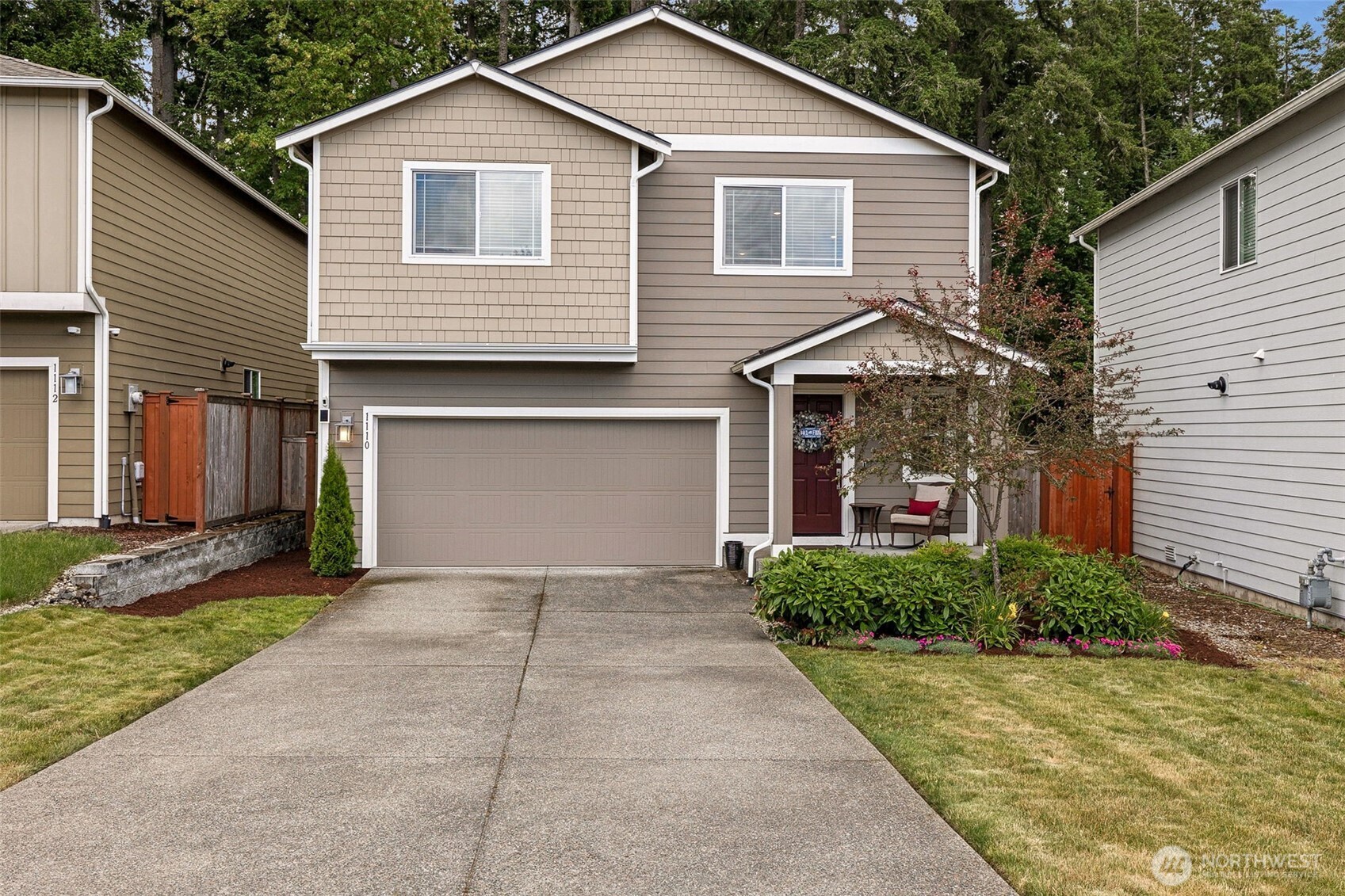 1110 Swan Loop