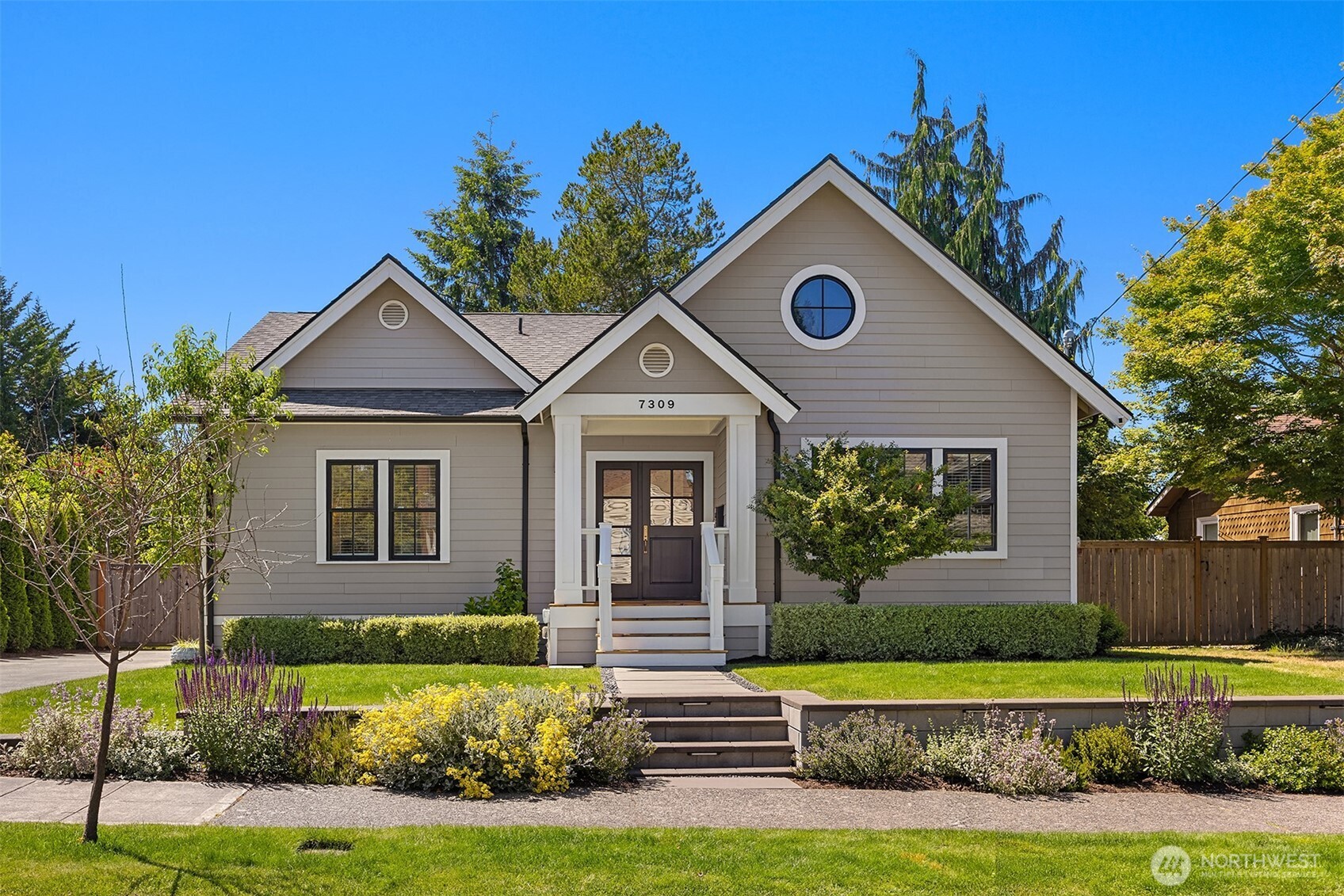 7309 48th Avenue NE