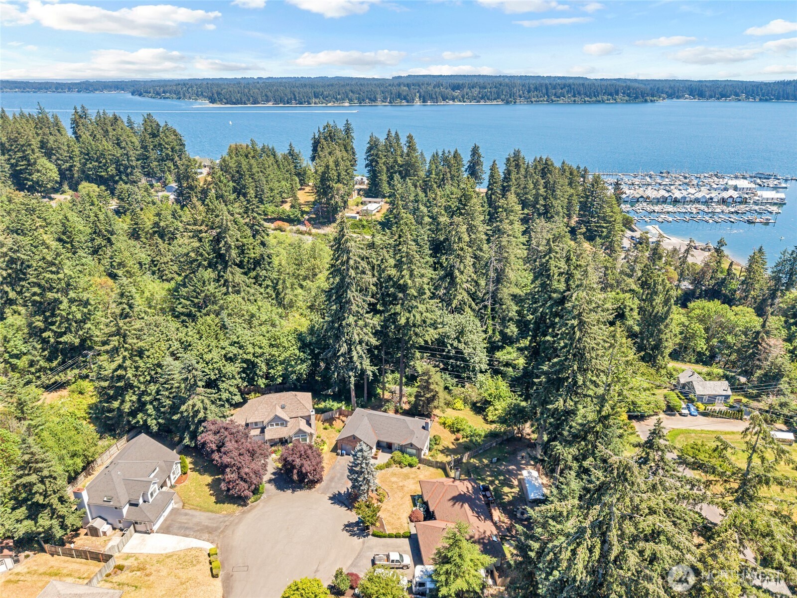 2052 NE Marina Vista Court