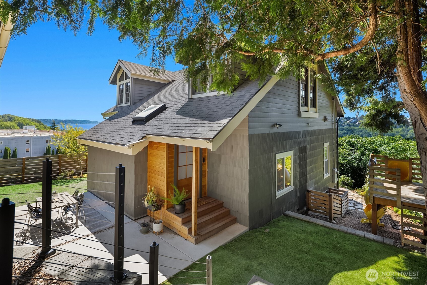 2508 13th Avenue W