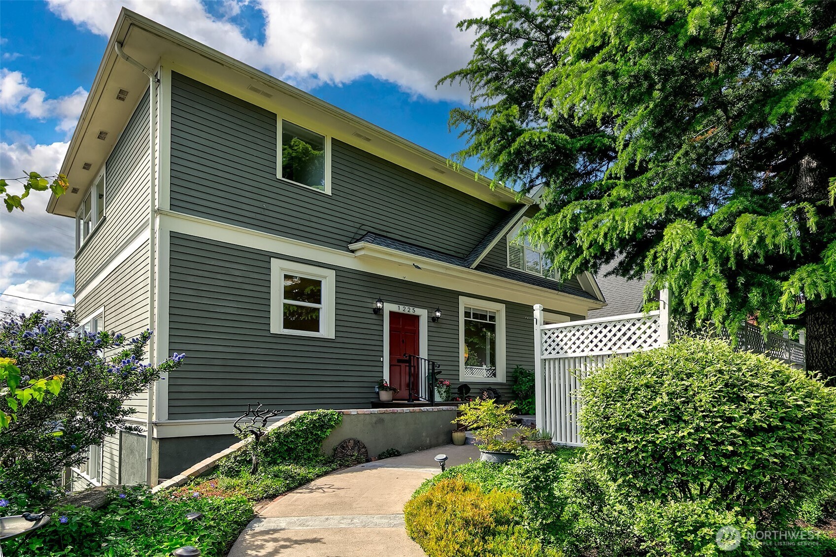 1225 9th Avenue W