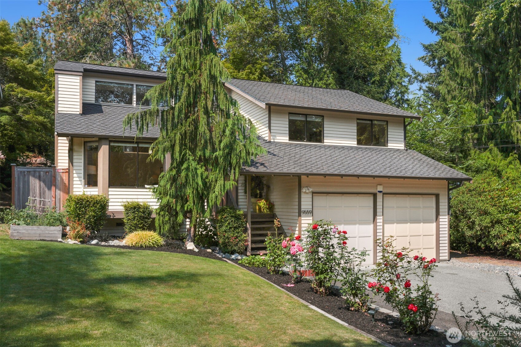 9559 45th Avenue NE