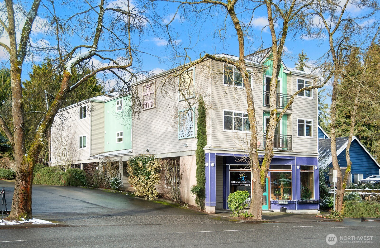 9517 35th Avenue NE Unit: 2A