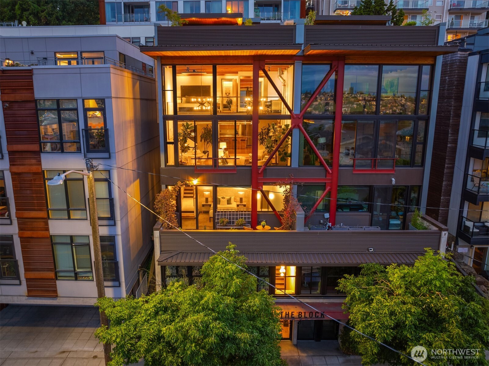 1707 Dexter Avenue N Unit: B