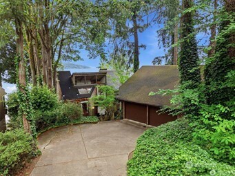 500 W Lake Sammamish Parkway NE
