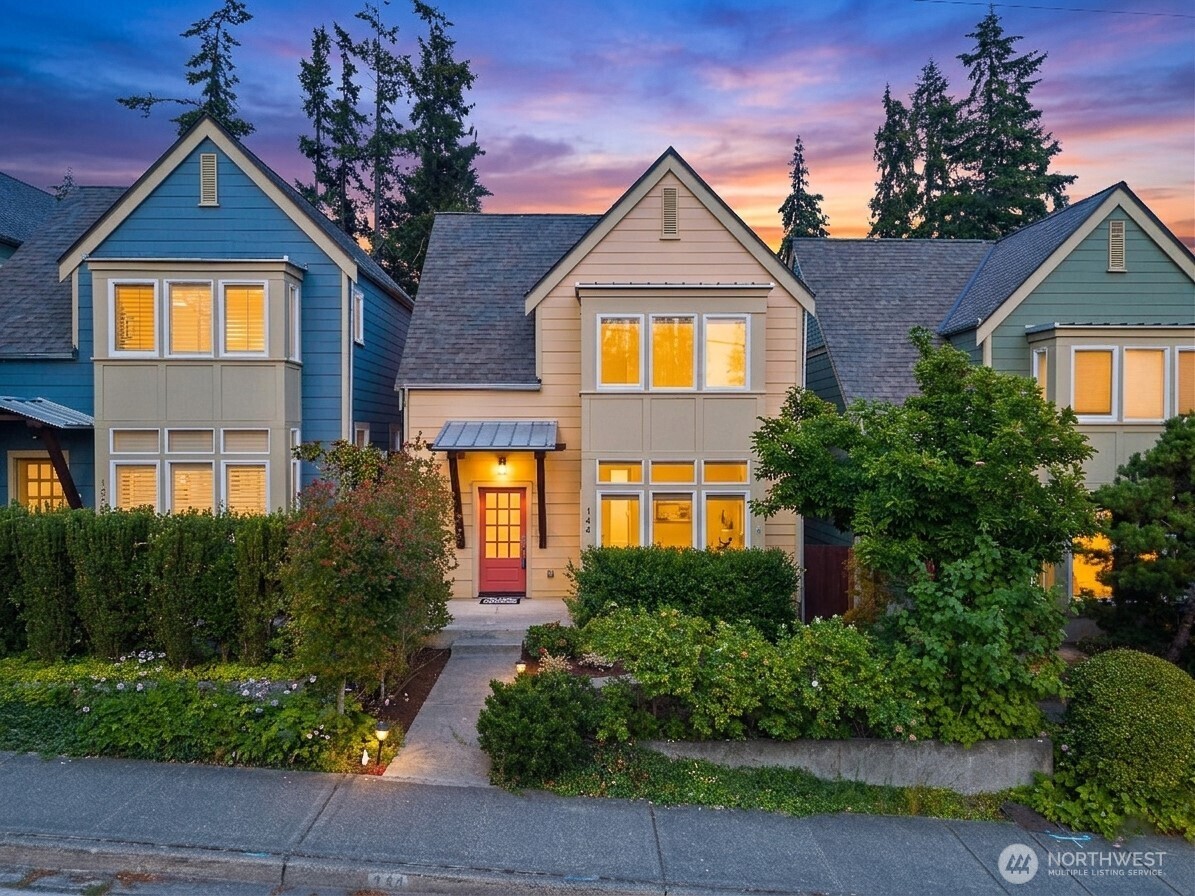 144 Wood Avenue SW Unit: 203