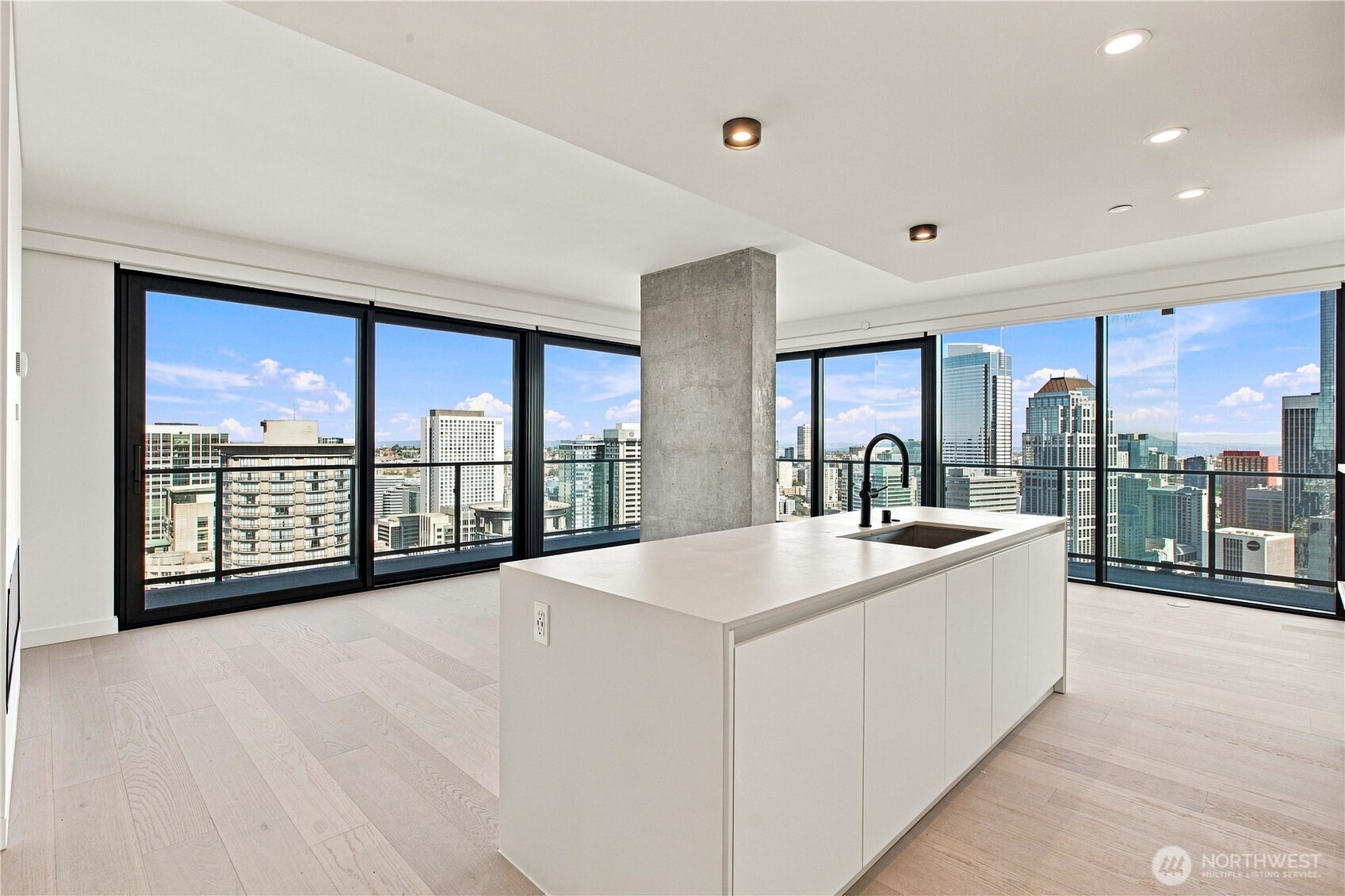 300 Virginia Street Unit: 4304