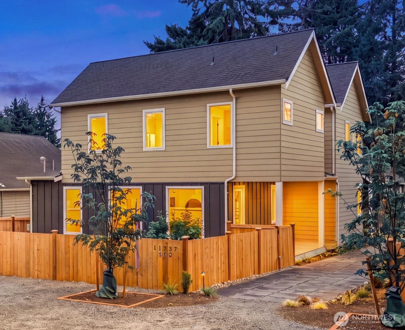 11737 40th Avenue NE Unit: A