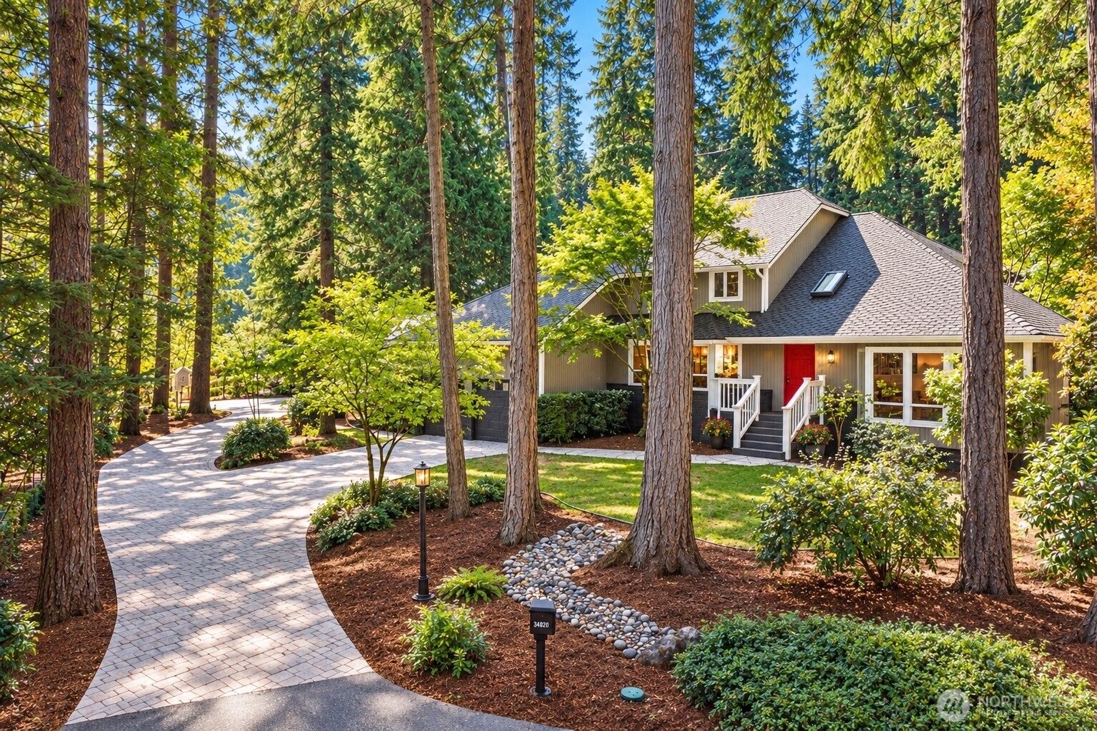 13605 NE 48th Place