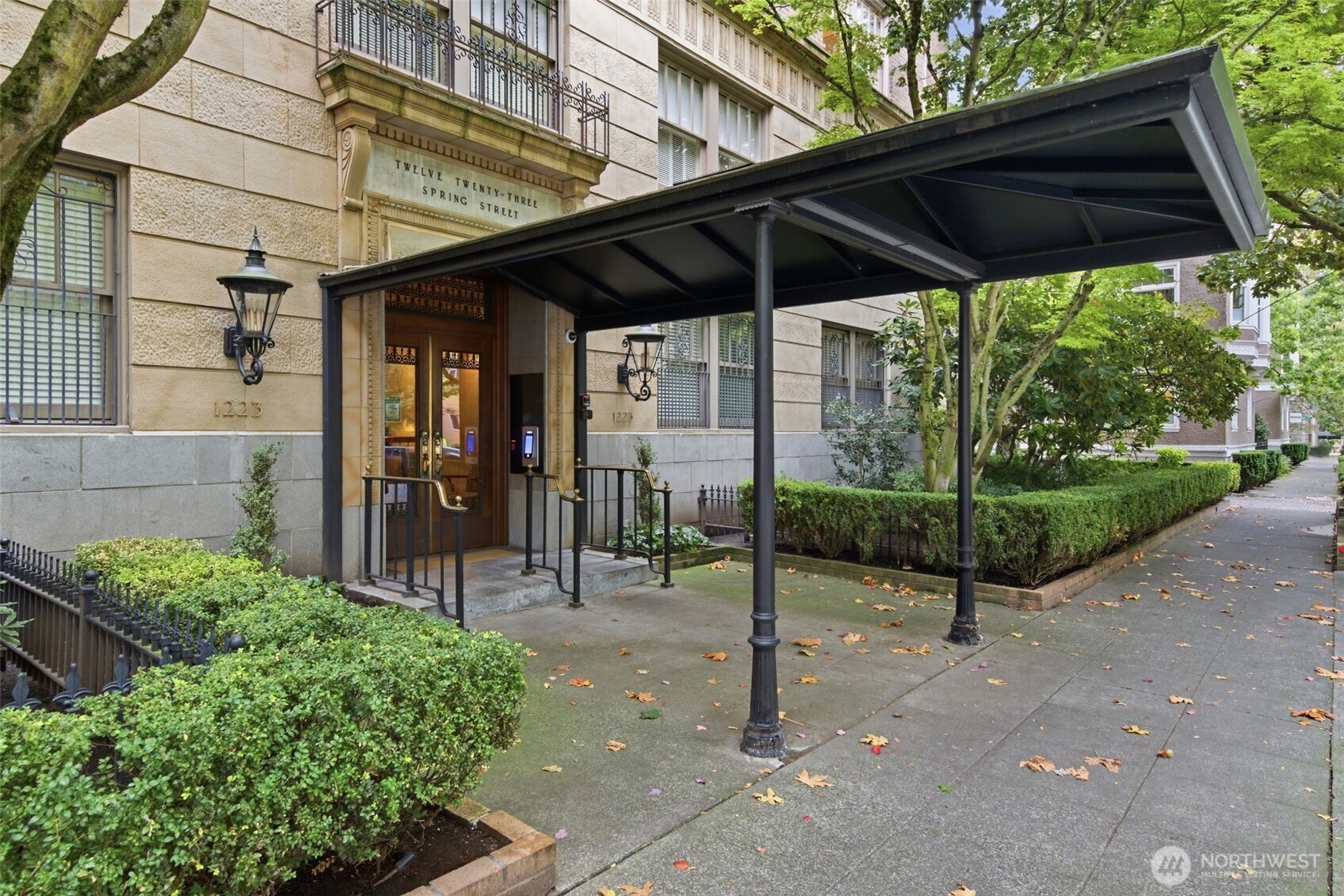 1223 Spring Street Unit: 1200