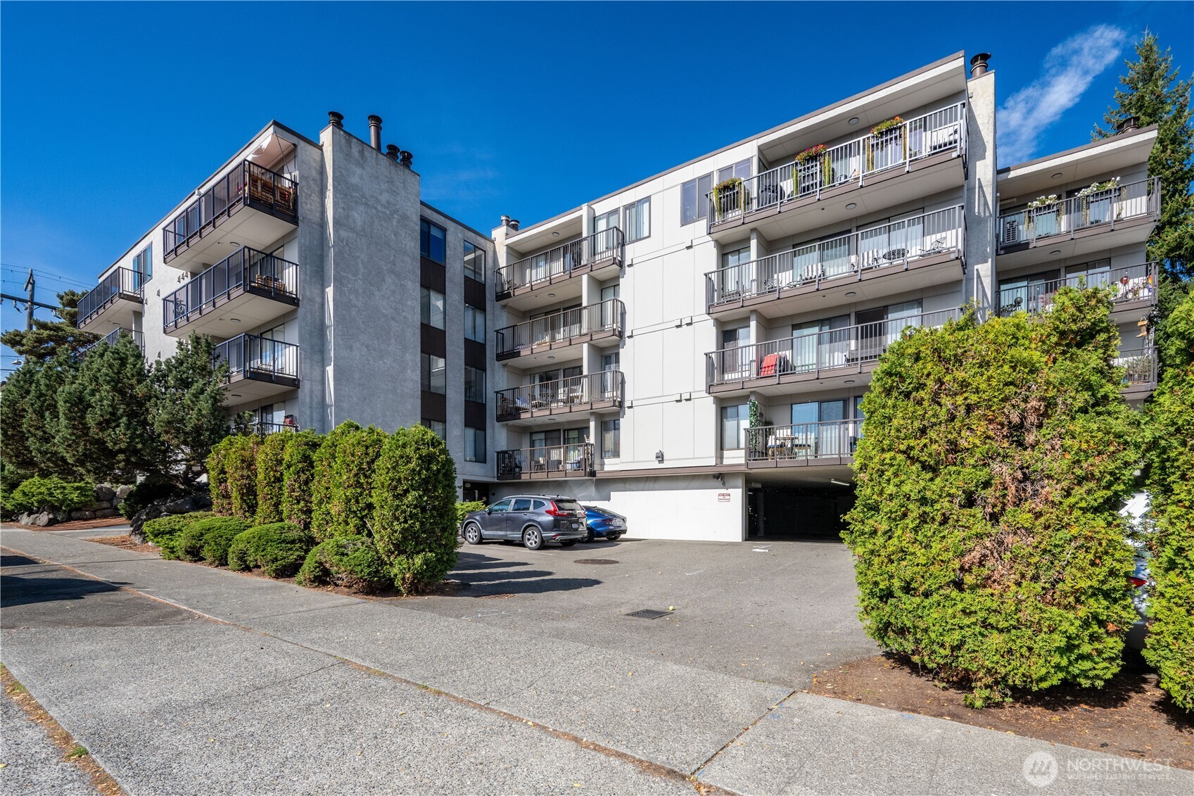 550 Aloha Street Unit 201