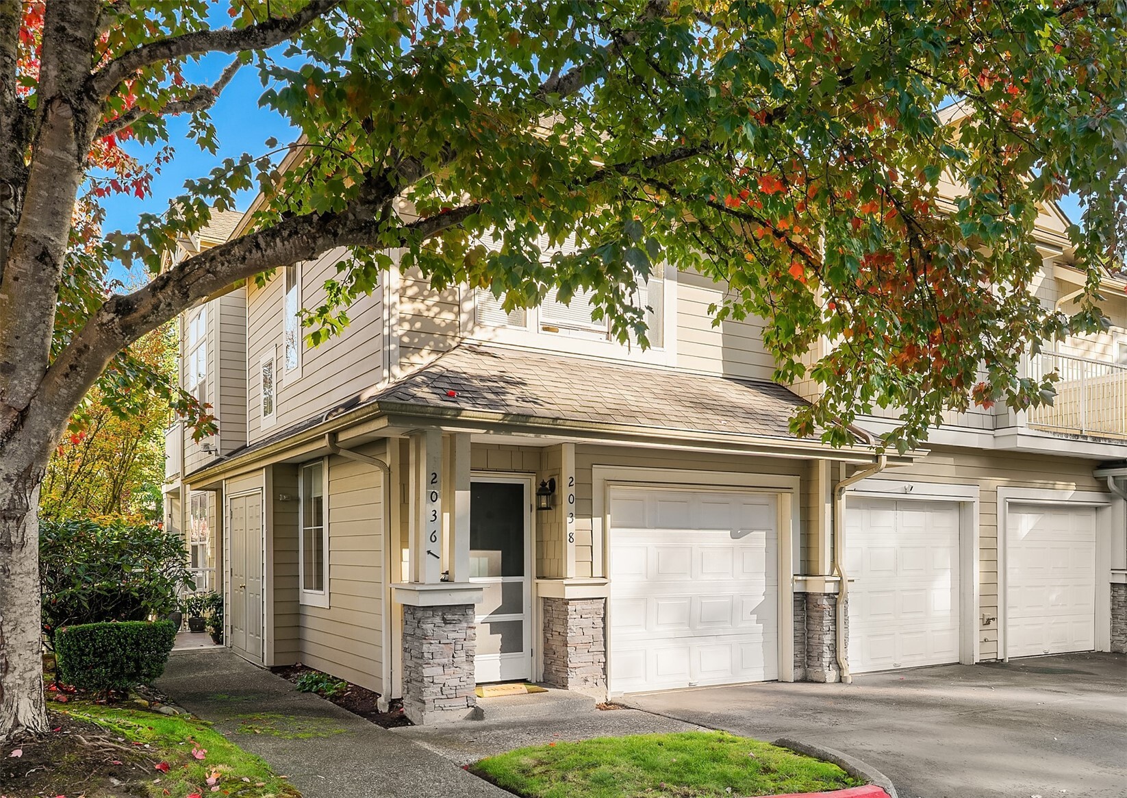 2038 Newport Way NW Unit 11 3