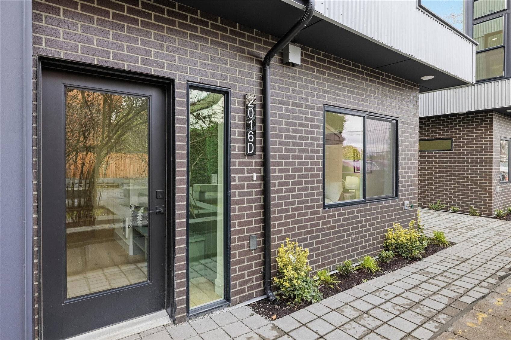 2016 Fairview Avenue E Unit D