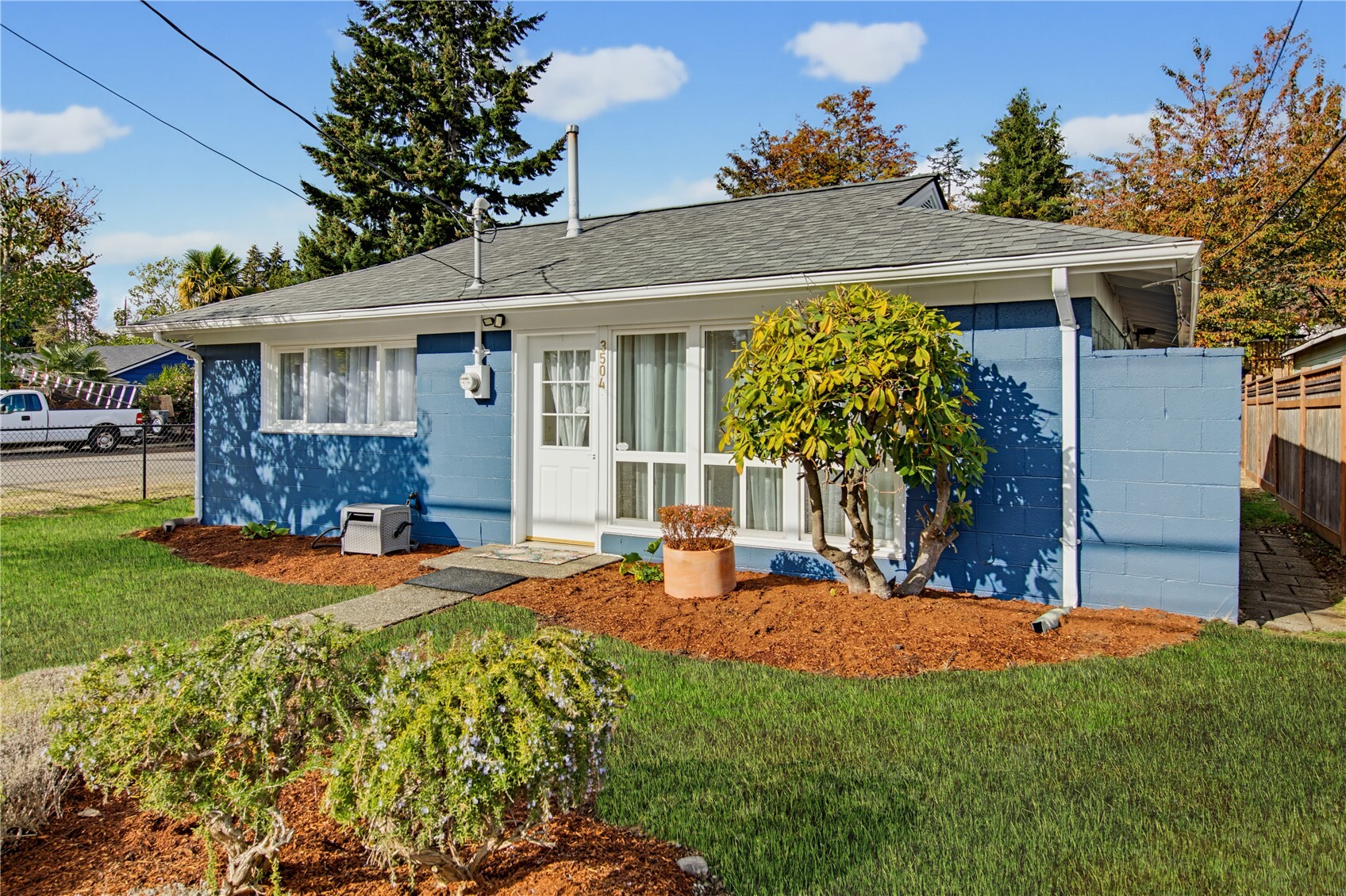 3504 NE 6th Street