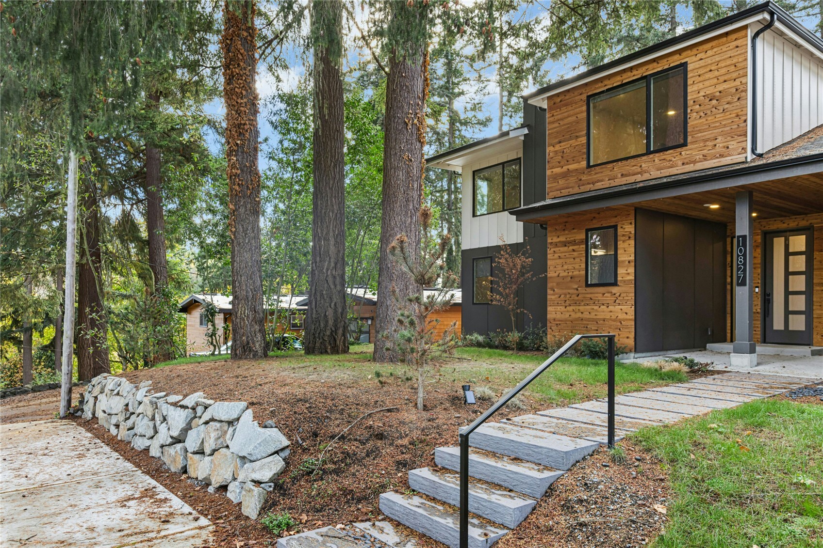 10827 104th Avenue NE