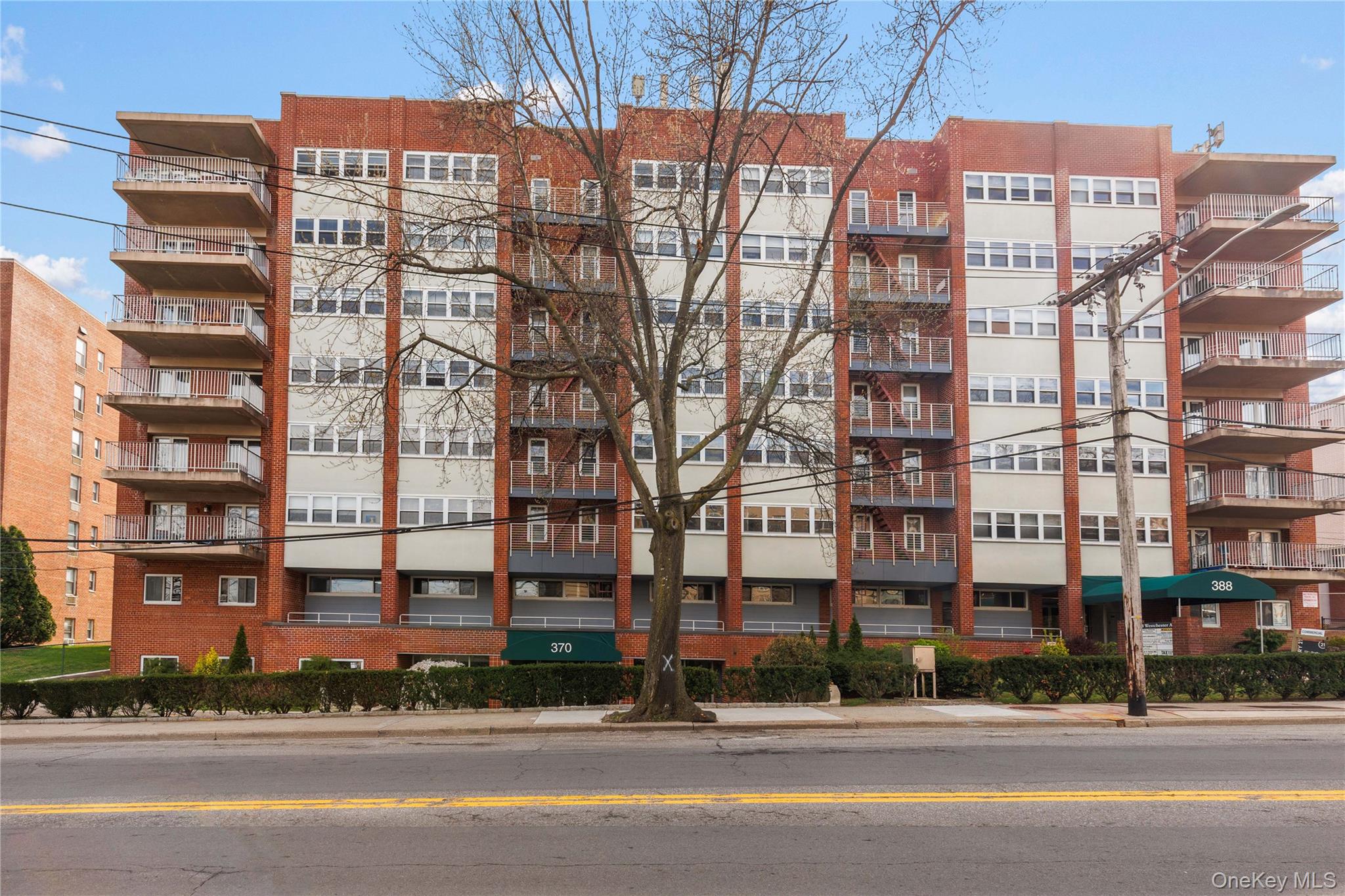 370 Westchester Avenue Unit: 4A