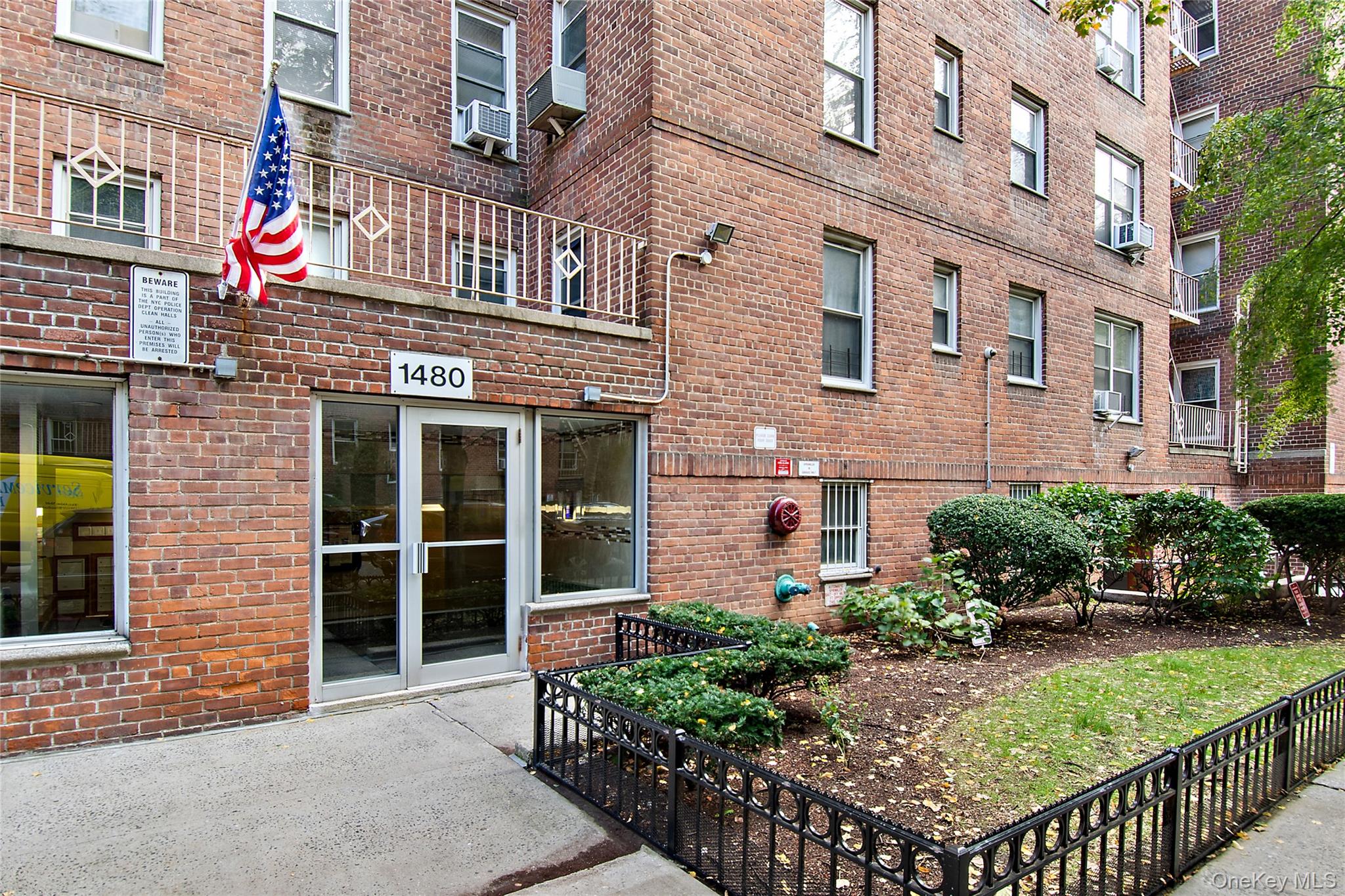 1480 Thieriot Avenue Unit: 5M