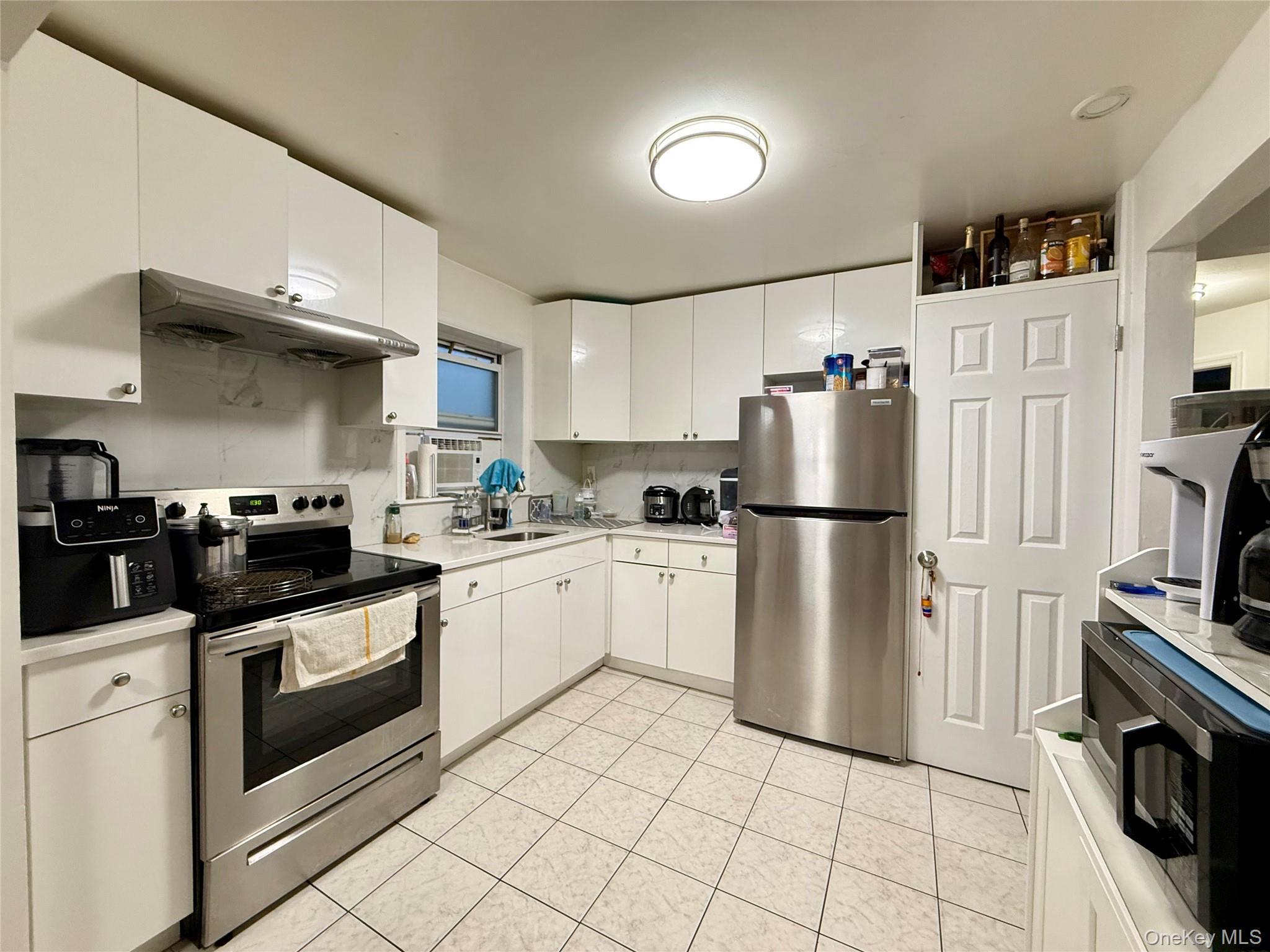 1846 College Point Blvd, College Point, NY 11356