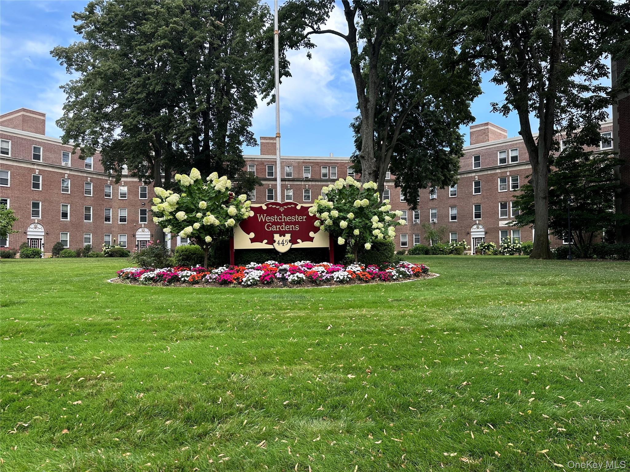 445 Gramatan Avenue Unit: EB1