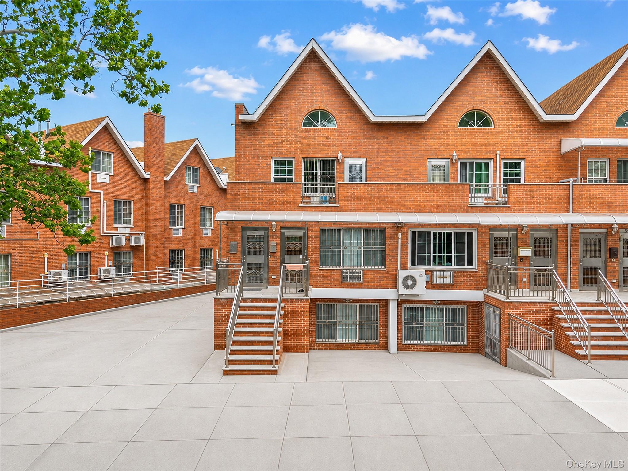 58-11 183Rd St, Fresh Meadows, NY 11365