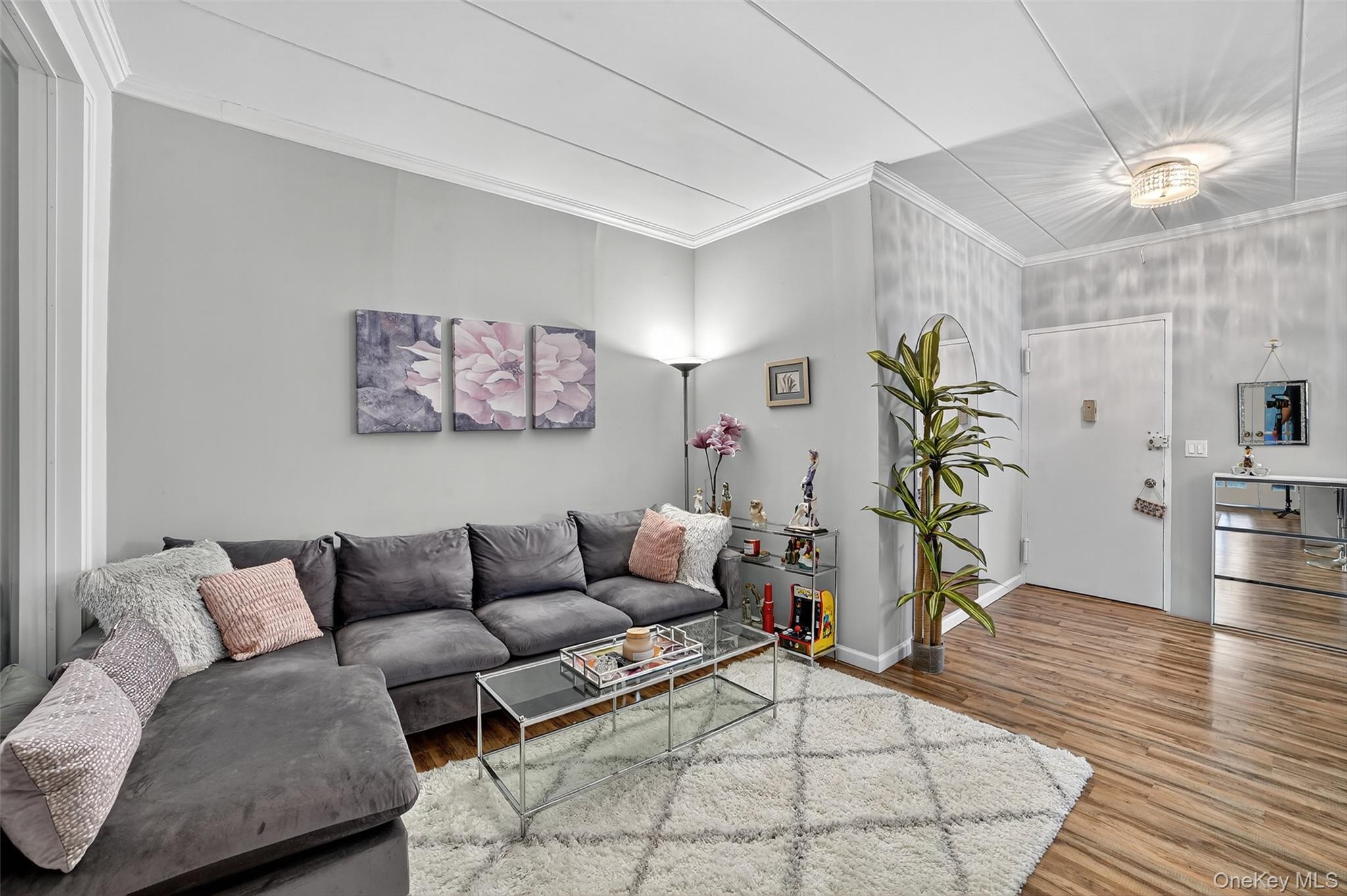 1101 Midland Avenue Unit: 121