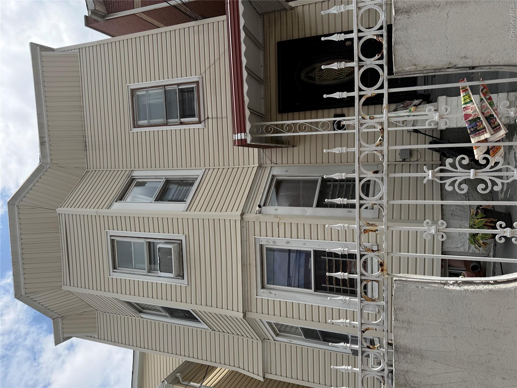 10310 35Th Ave, Corona, NY 11368