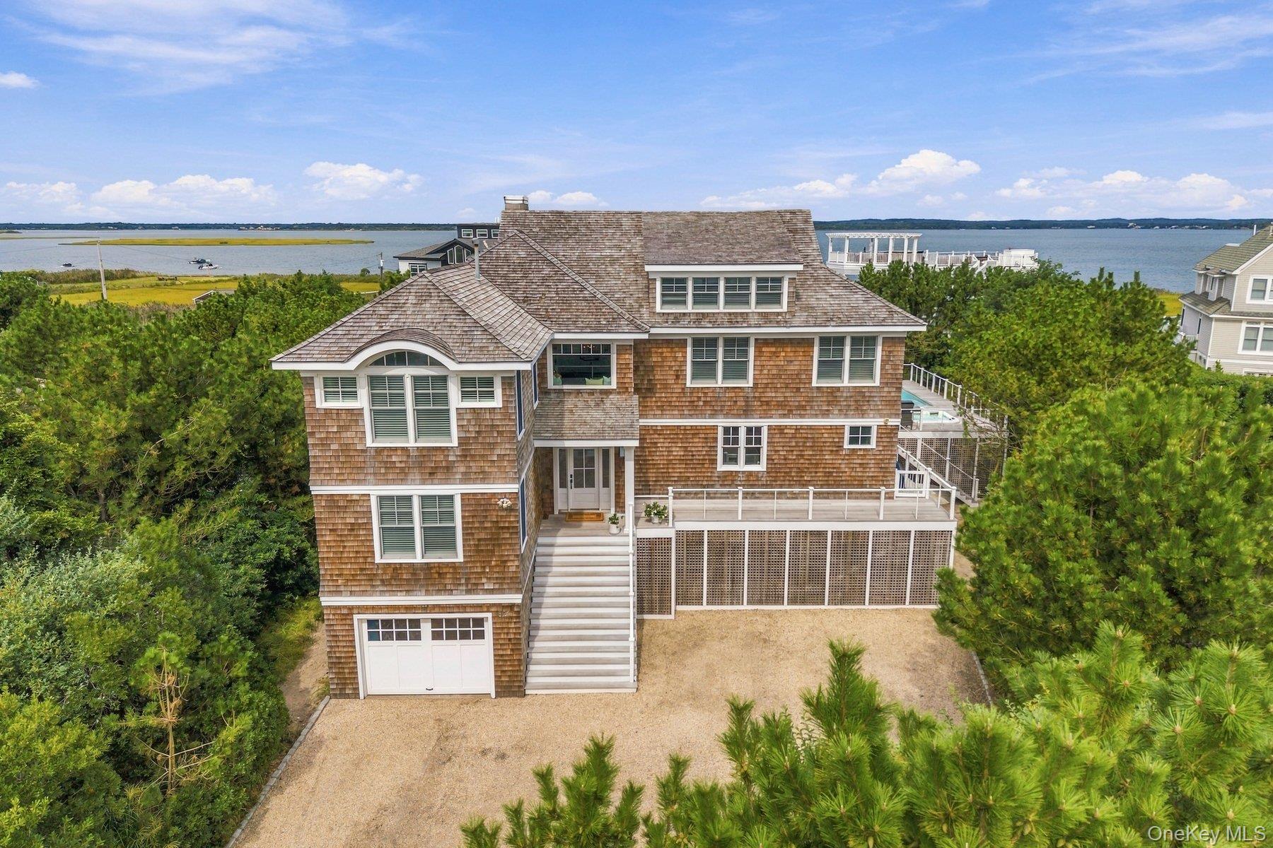 824 Dune Road