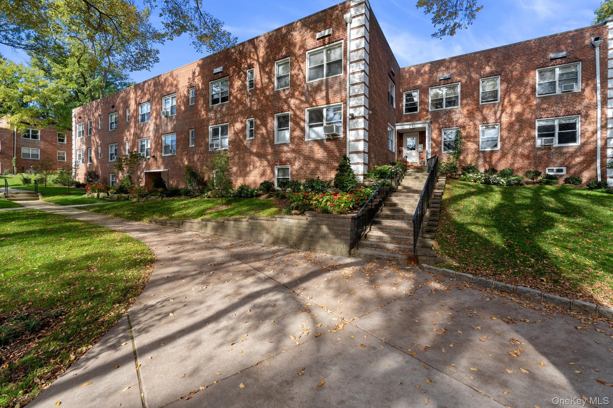 21 Edwards Street Unit 1b