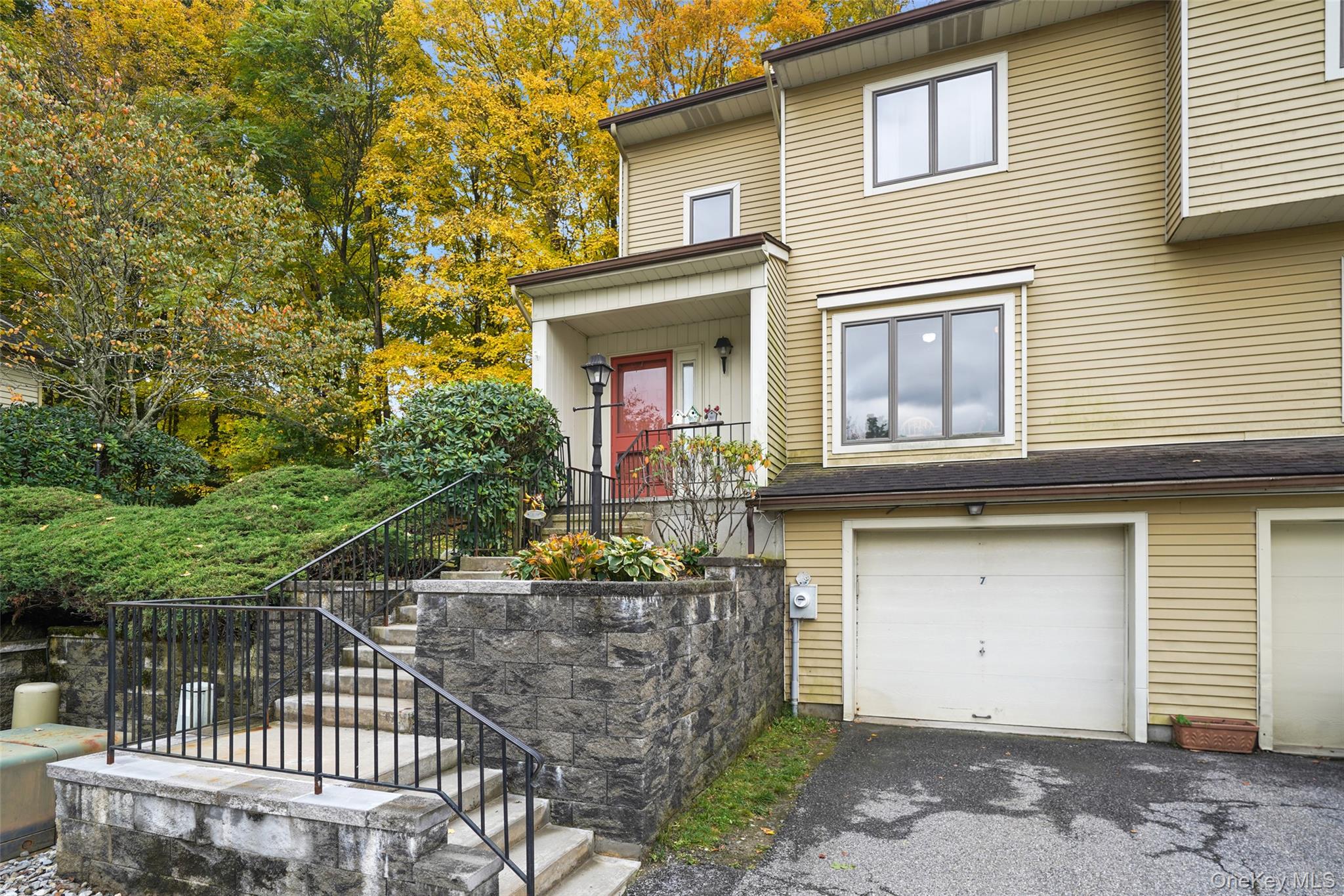 7 Krystal Drive